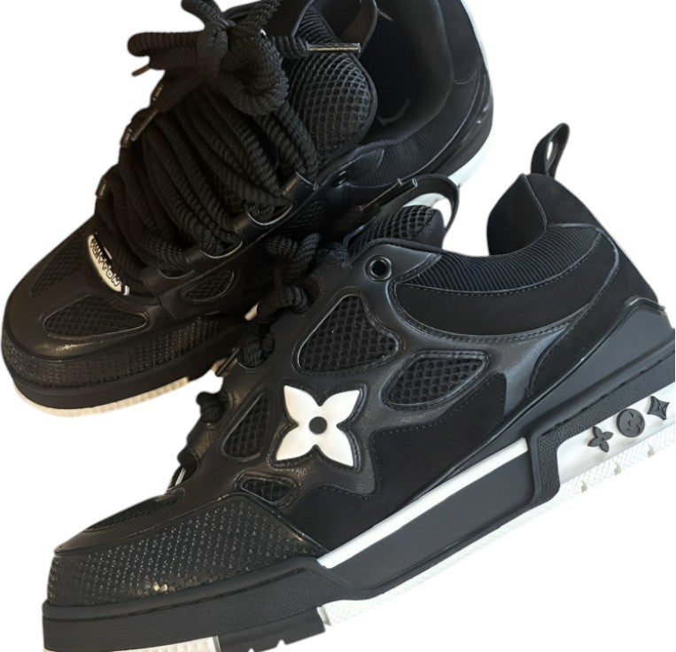 Louis Vuitton “LV Skate” negro/blanco